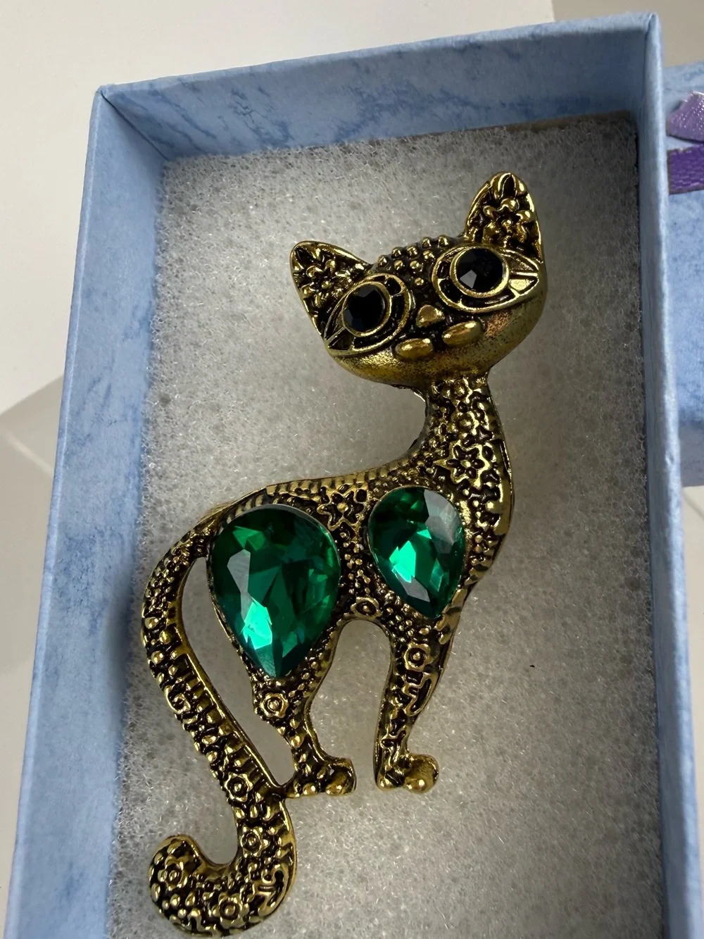 Rhinestone Cat Brooch Pin – Blue & Green Eyes